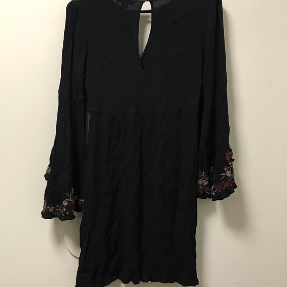 Beautifully Embroidered Black Bell Sleeved Dress! - Picture 5 of 10